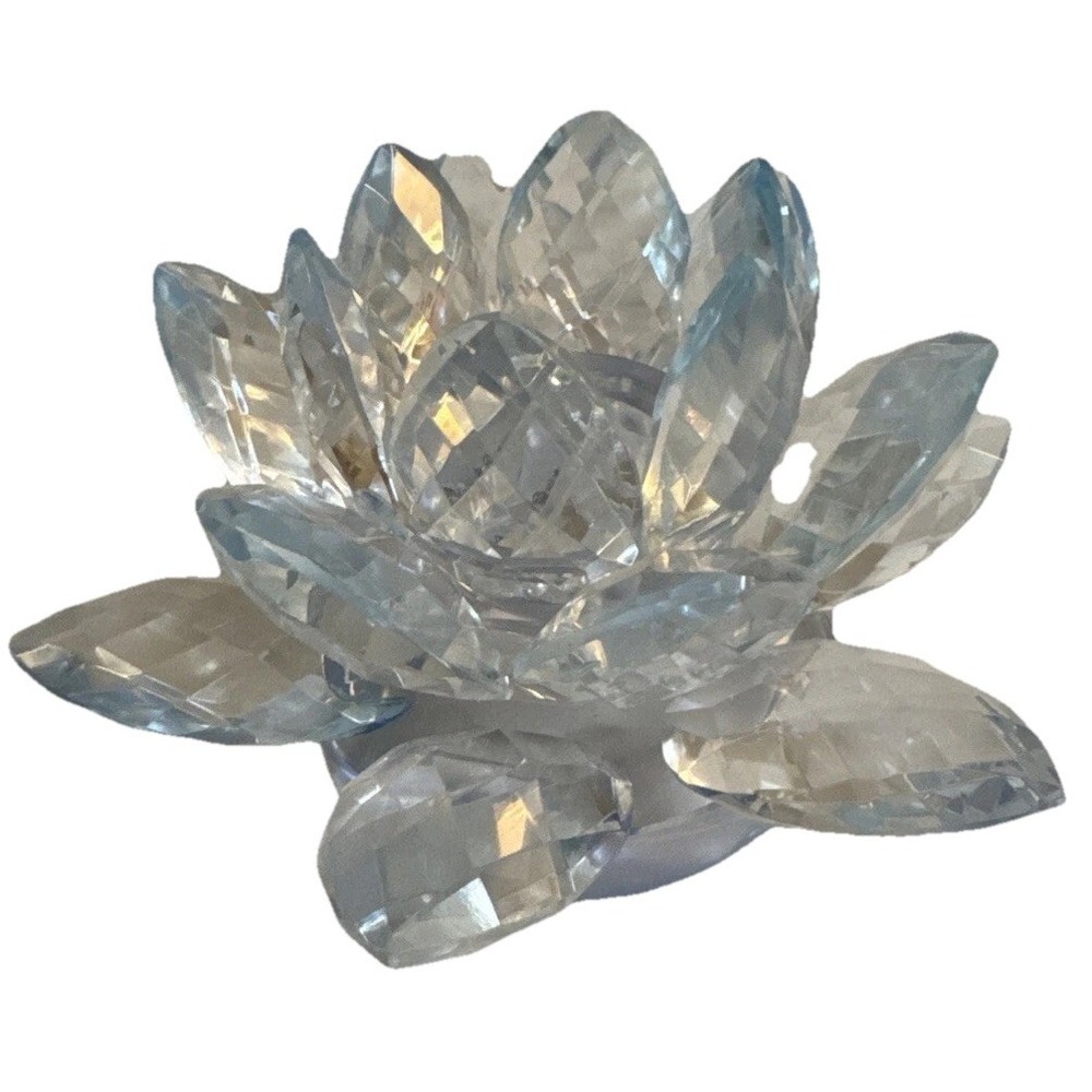 Shannon Of Ireland Water Lotus Crystal Candle Holder Light‎ Blue Color 4.5"